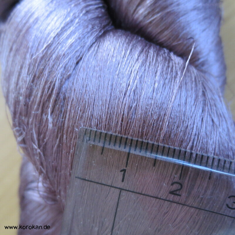 altrosa mauve Seidengarn zum Weben aus japanischer Obi Werkstatt