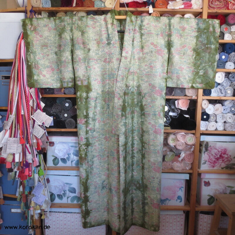 moos gebatikter Blumen Kasuri Tsumugi Hitoe Kimono, sehr groß