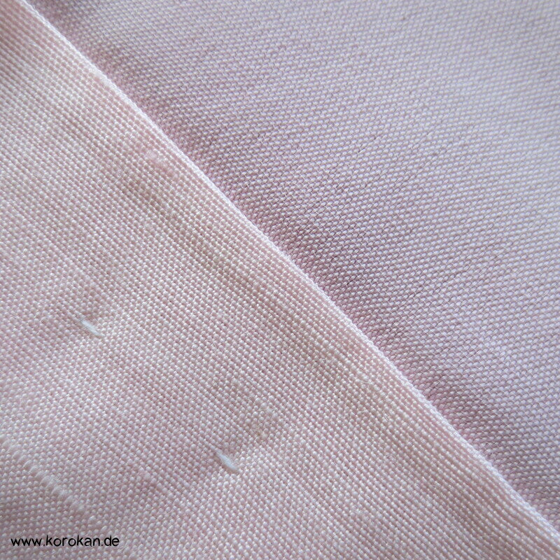 blassroter Homongi Kimono, Kanokodot Druck und Umeblüten auf Seide