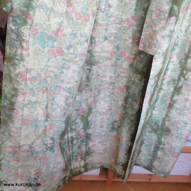 moos gebatikter Blumen Kasuri Tsumugi Hitoe Kimono, sehr groß