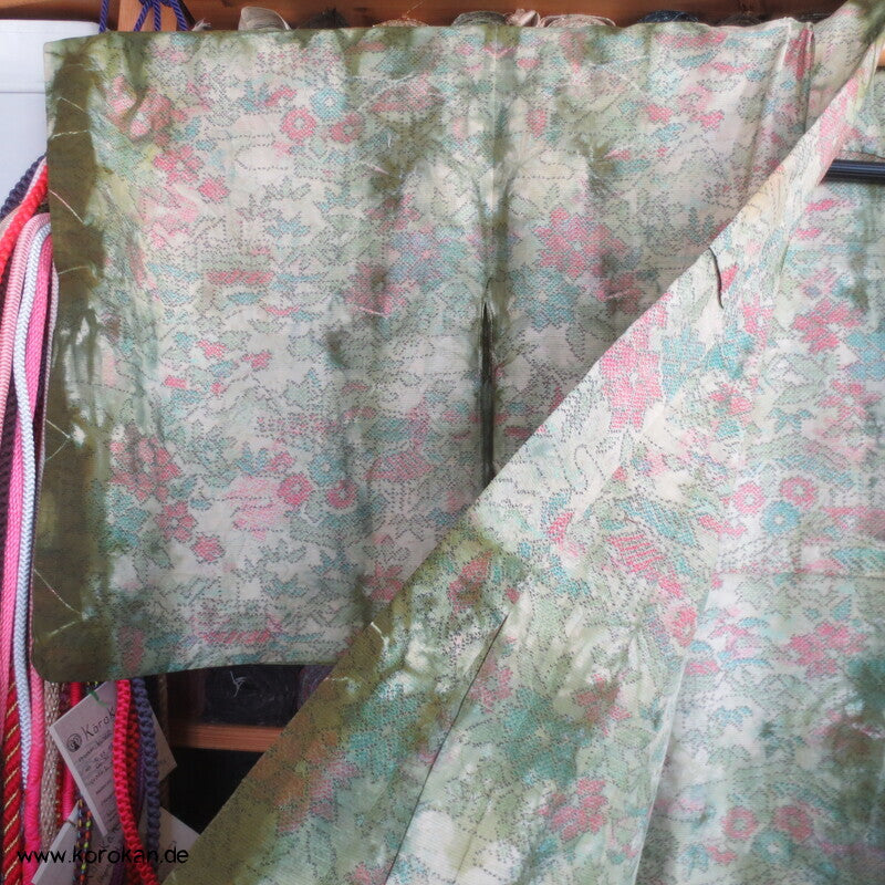 moos gebatikter Blumen Kasuri Tsumugi Hitoe Kimono, sehr groß
