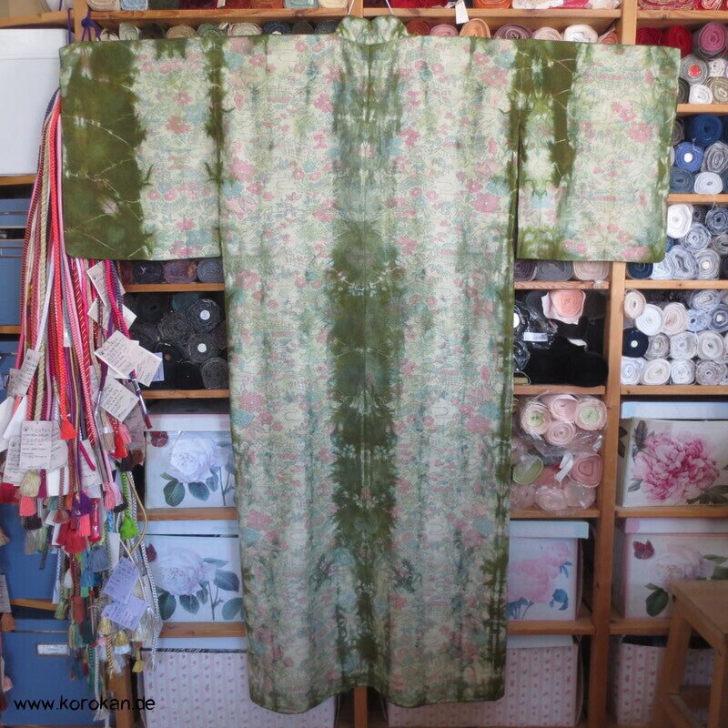 moos gebatikter Blumen Kasuri Tsumugi Hitoe Kimono, sehr groß