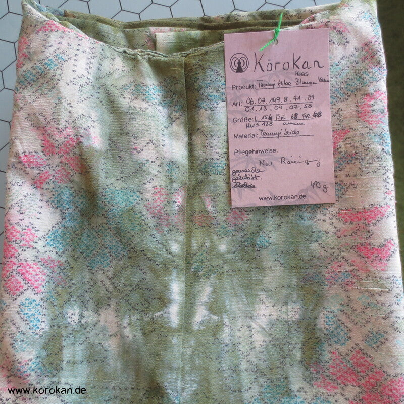 moos gebatikter Blumen Kasuri Tsumugi Hitoe Kimono, sehr groß