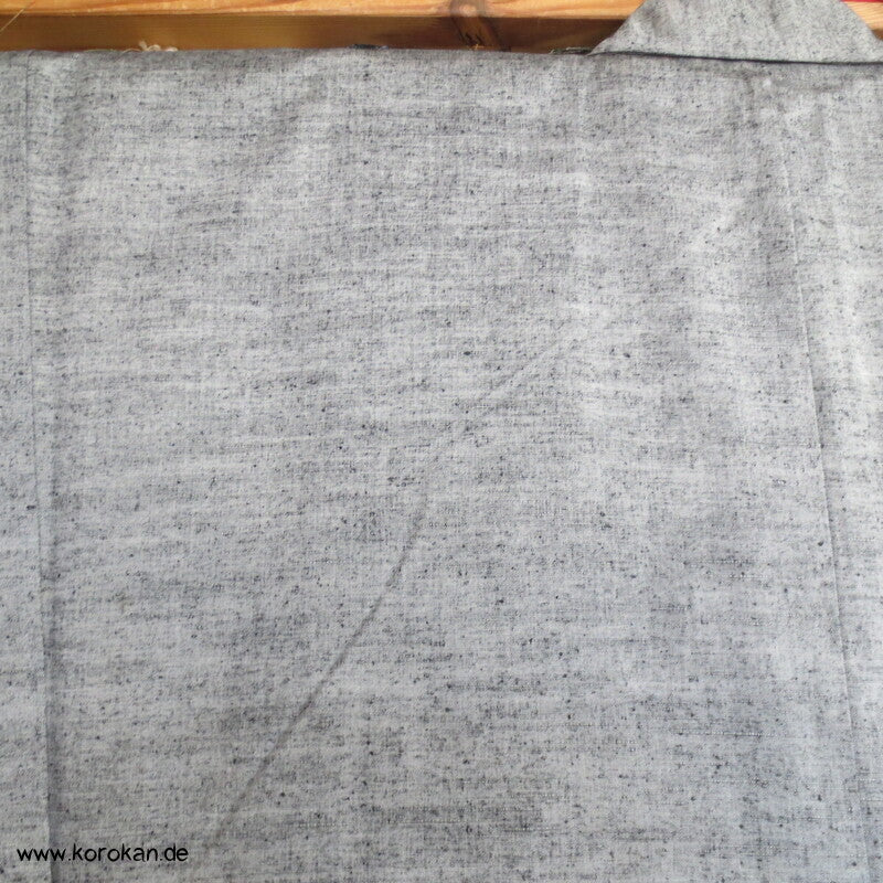 hellgrauer Herren Tsumugi Seiden Kimono