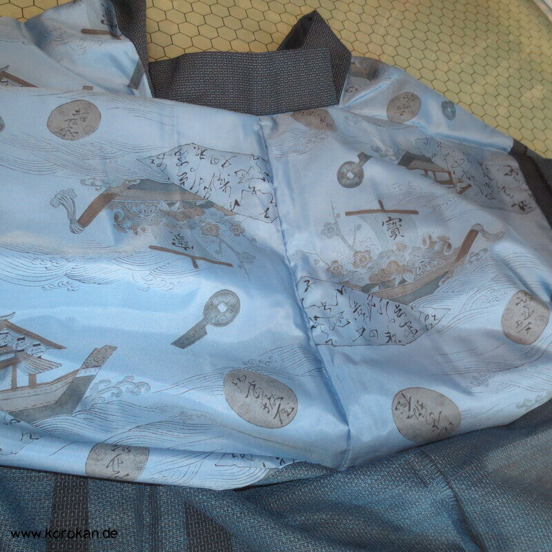 großes Kimono und Haori Set blau schwarzer Kikko Wolle / Seide, wie neu