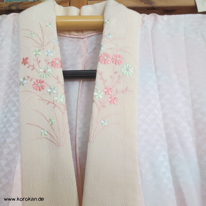 rosa fishscale Juban Unterkimono mit besticktem Han Eri Kragen