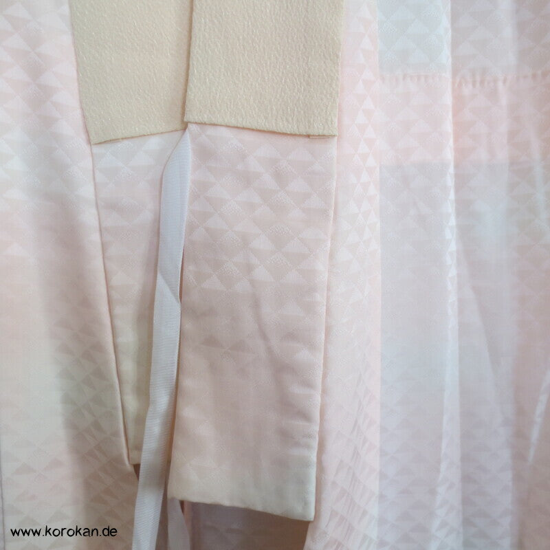 rosa fishscale Juban Unterkimono mit besticktem Han Eri Kragen