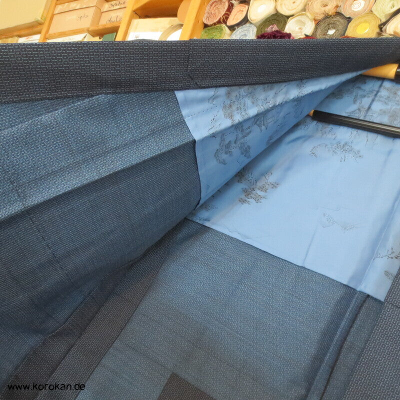 großes Kimono und Haori Set blau schwarzer Kikko Wolle / Seide, wie neu