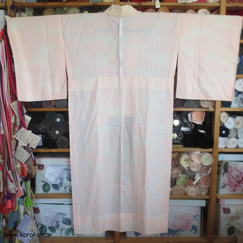rosa fishscale Juban Unterkimono mit besticktem Han Eri Kragen