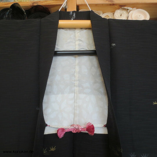gold und silber Bambus auf schwarzem Seidendamast  Haori Kimono Jacke, mit Himo