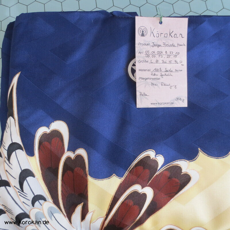 Furisode - Prachtkimono für kleine Jungen, Habicht Stickerei Sayagata Seidendamast