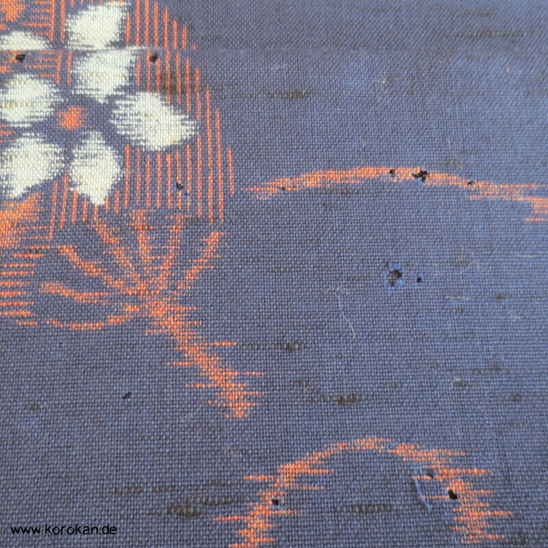 Arabesken und Uchiwa Fächer auf blau Woll Kimono Tanmono