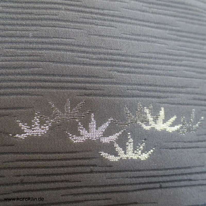 gold und silber Bambus auf schwarzem Seidendamast  Haori Kimono Jacke, mit Himo