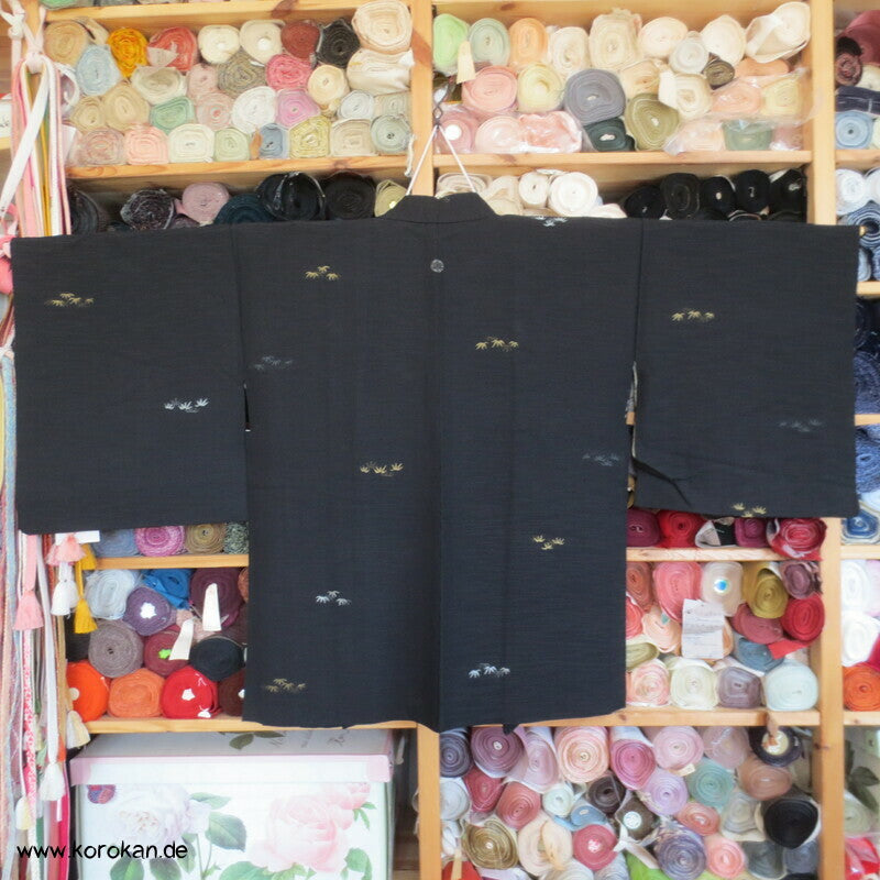 gold und silber Bambus auf schwarzem Seidendamast  Haori Kimono Jacke, mit Himo