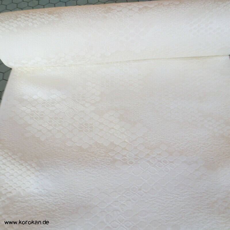 Shiromuku Braut Kimono Seiden Matelassé Tanmono