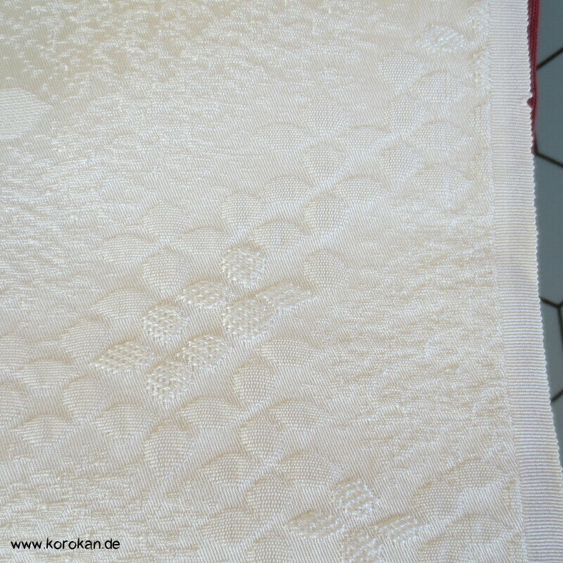 Shiromuku Braut Kimono Seiden Matelassé Tanmono
