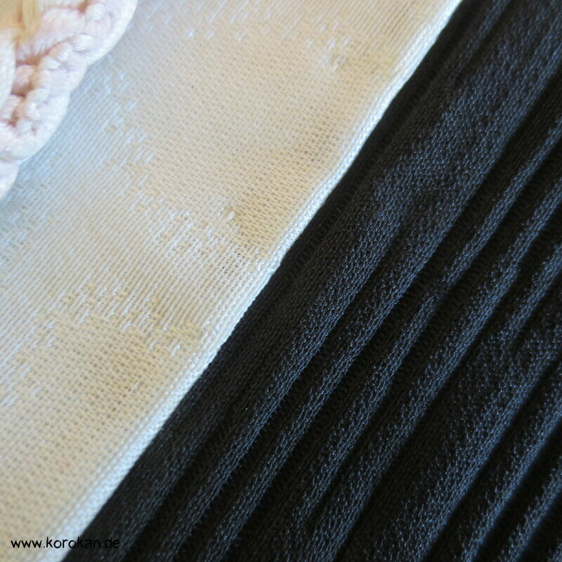 gold und silber Bambus auf schwarzem Seidendamast  Haori Kimono Jacke, mit Himo