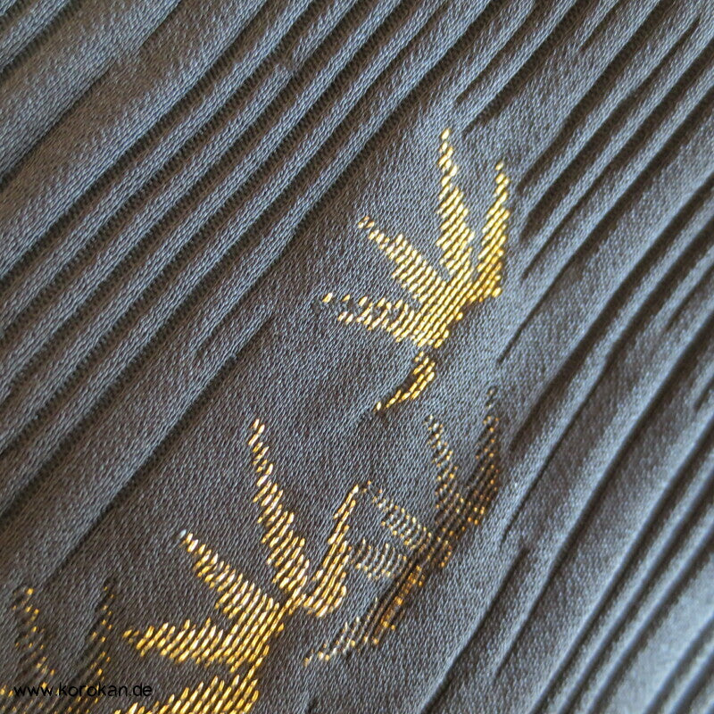 gold und silber Bambus auf schwarzem Seidendamast  Haori Kimono Jacke, mit Himo