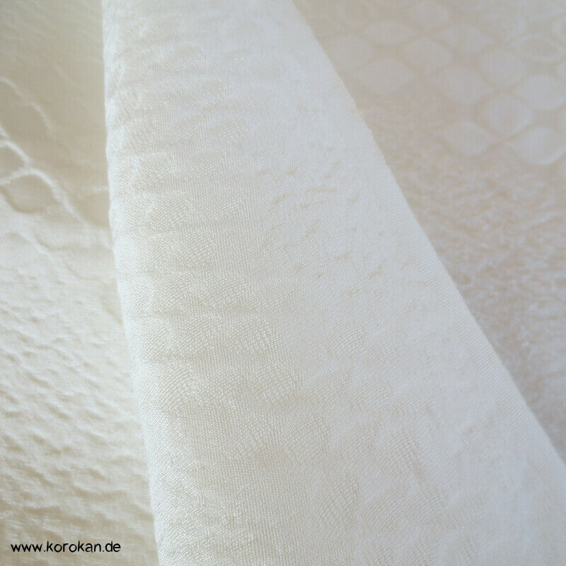 Shiromuku Braut Kimono Seiden Matelassé Tanmono