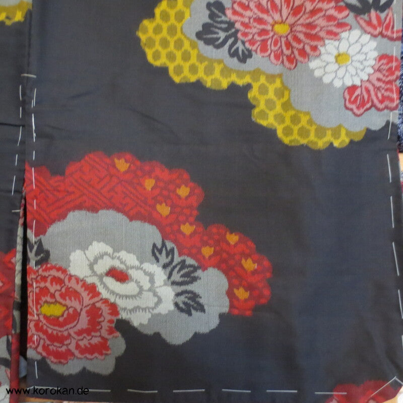 Päonien in Wolken auf schwarz Meisen Haori Kimono Jacke