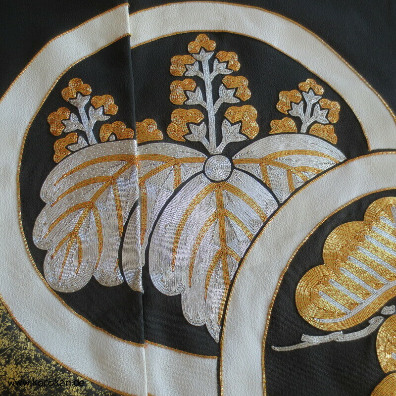 Tomesode, goldgestickte Mon Seiden Karieba