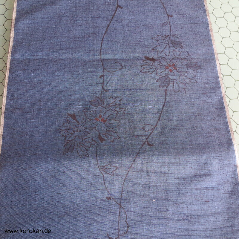 Blütenranken Kasuri Tsumugi Kimono Seide, originalgeheftet