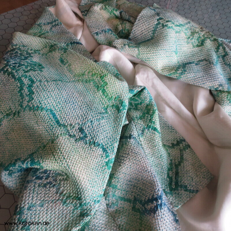 Full Shibori Seidendamast Blätternetz Komon Kimono