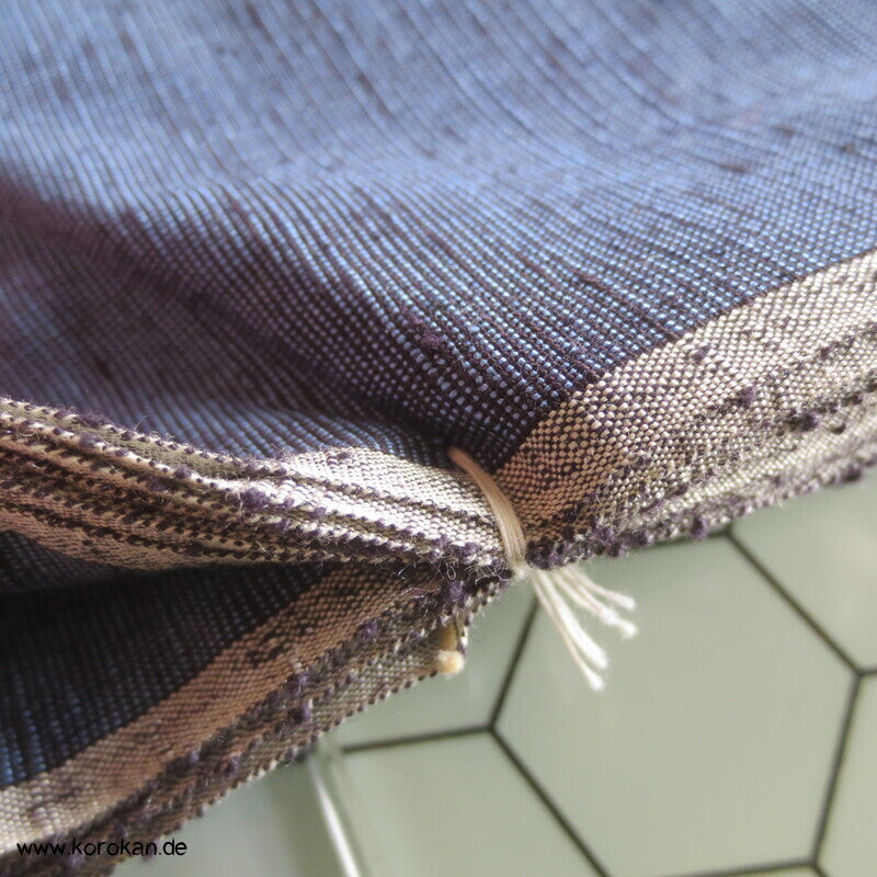 Blütenranken Kasuri Tsumugi Kimono Seide, originalgeheftet