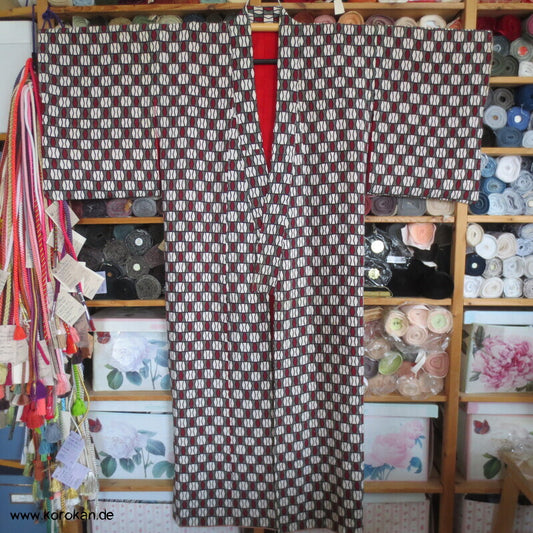 geometrischer antiker Seidencrepe Komon Kimono, rotes Futter