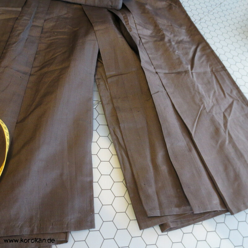 graubeige gestreifte Seide Hakama - Umanori Hosen - Typ