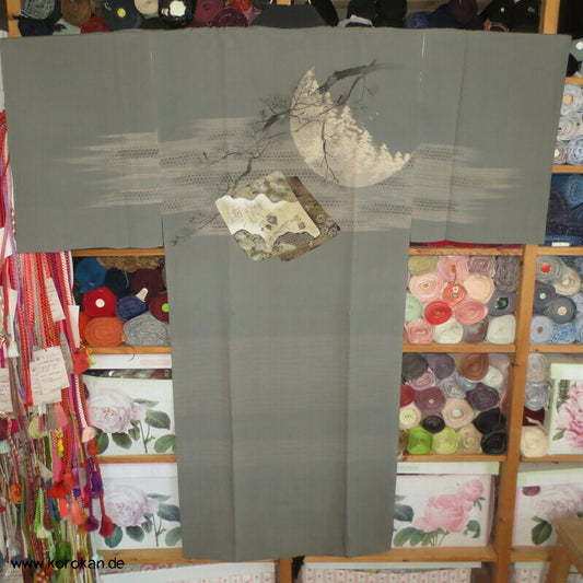 alte Kiefer vorm Mond, Nachtgeschichten Juban Unter Kimono