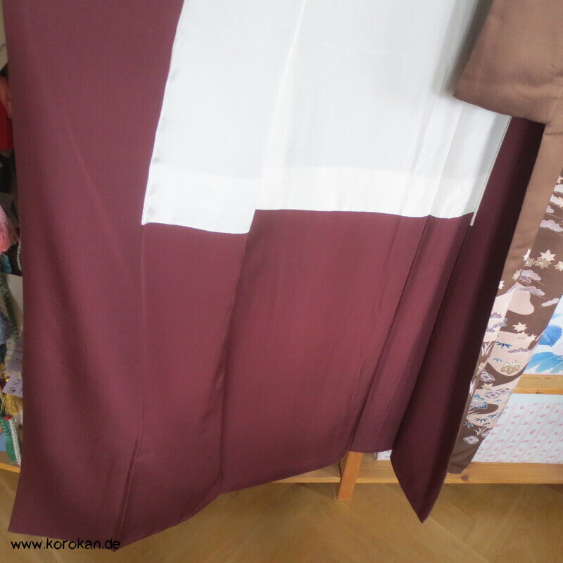 Homongi Kimono Seidencrepe dunkelbraun mit Wintermotiven