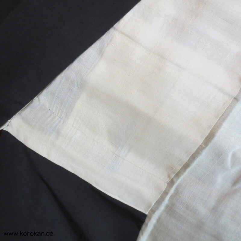 Montsuki - schwarzer Habutai Seiden Kimono, 5 Mon