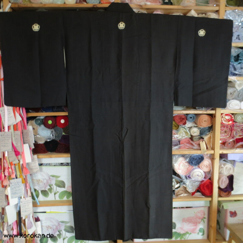 Montsuki - schwarzer Habutai Seiden Kimono, 5 Mon