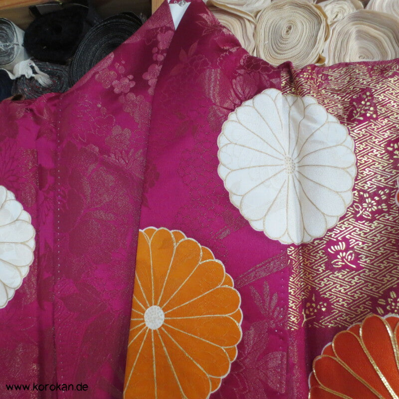 kaiserliche Chrysanthemen Seidendamast Furisode Kimono