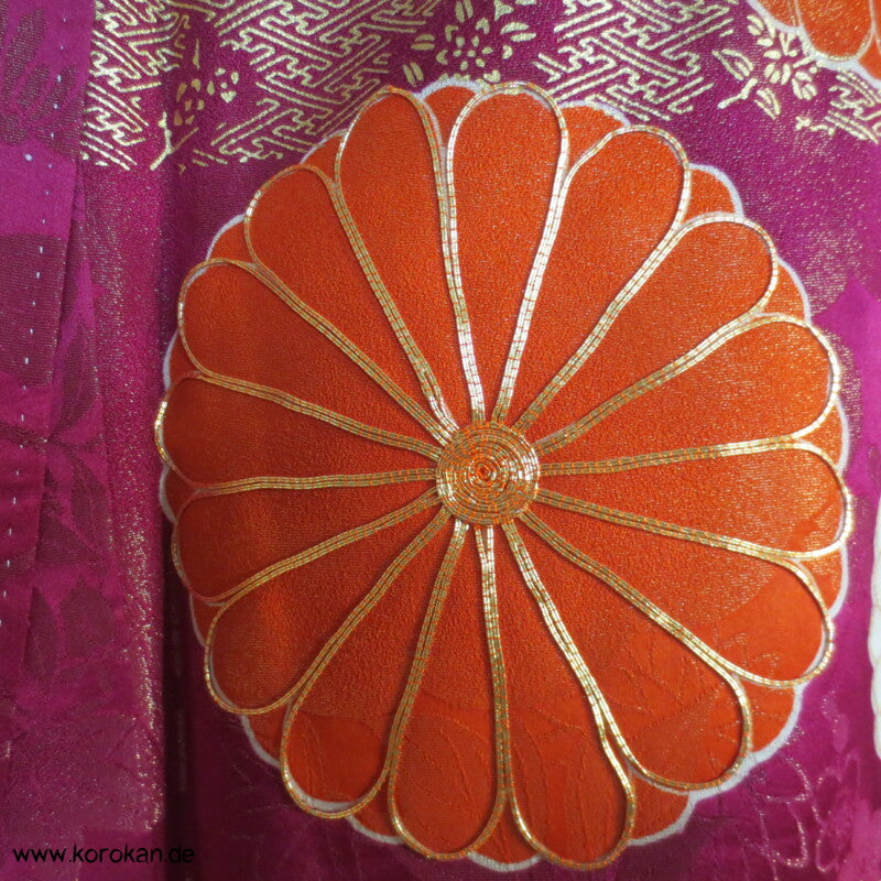 kaiserliche Chrysanthemen Seidendamast Furisode Kimono