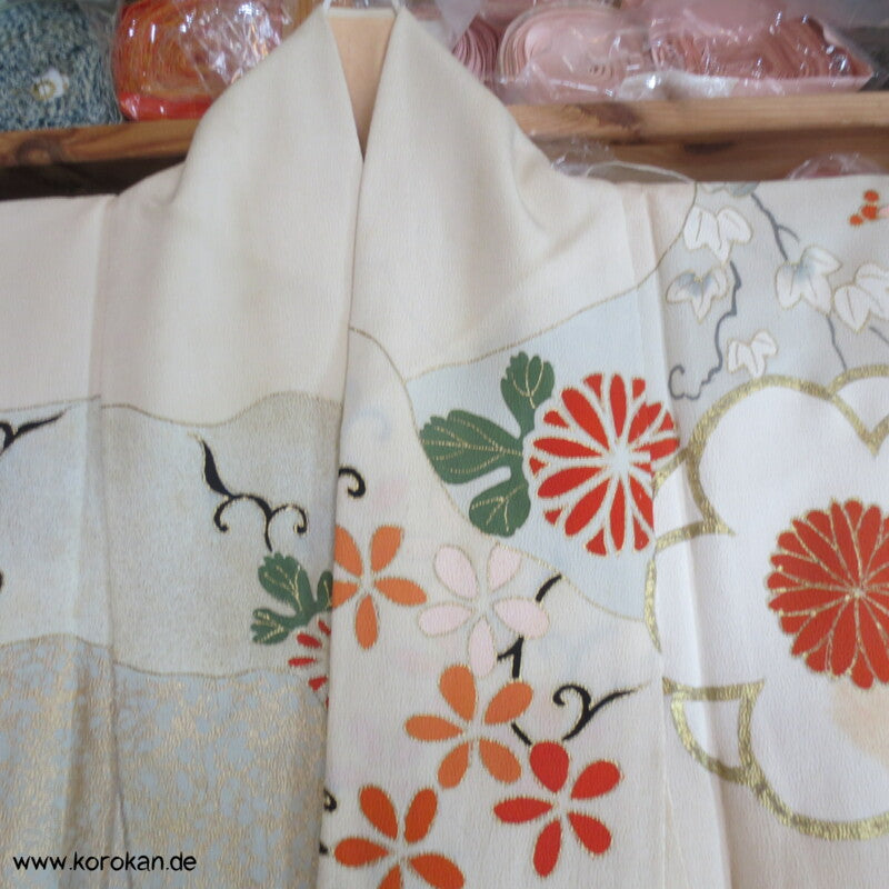 Genji Guruma, Chrysantheme, Gold Homongi