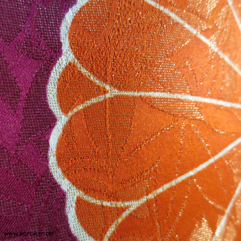 kaiserliche Chrysanthemen Seidendamast Furisode Kimono
