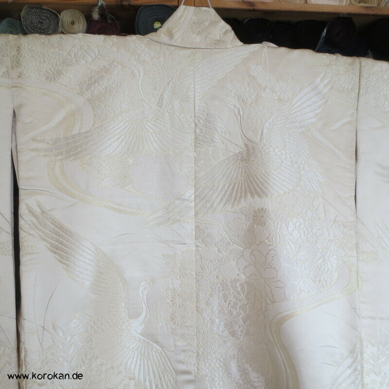 gewebte Kraniche und Päonien Seidenbrokat Uchikake - Kimono Hochzeitsmantel