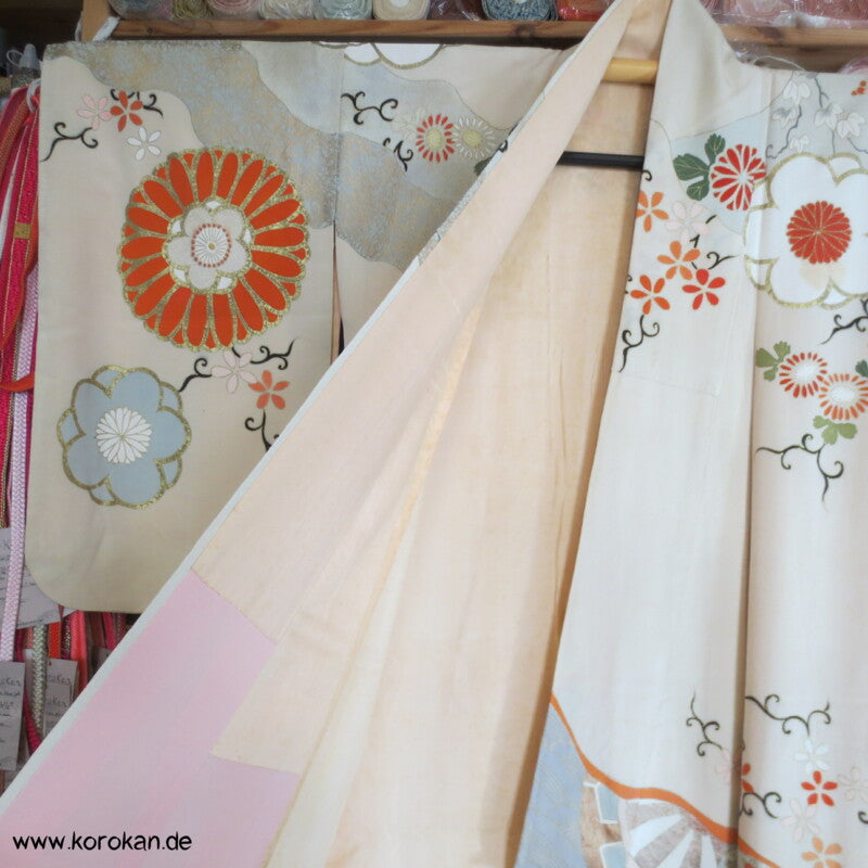 Genji Guruma, Chrysantheme, Gold Homongi