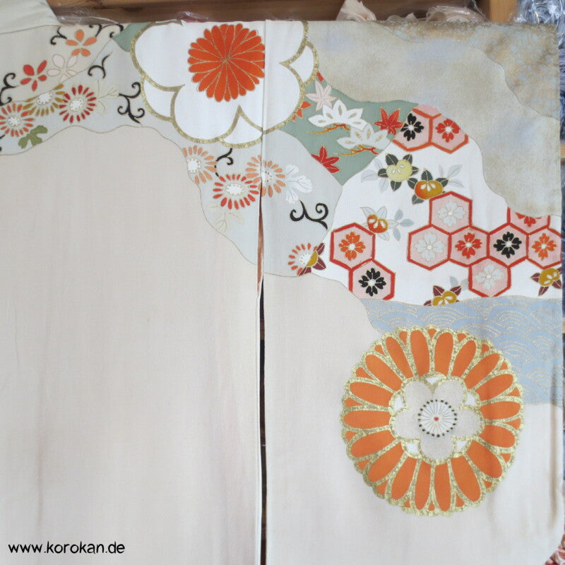 Genji Guruma, Chrysantheme, Gold Homongi