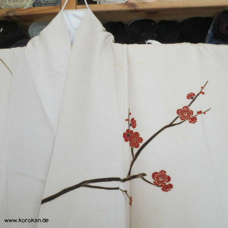 Ume Zweige, Goldflecken Homongi Kimono