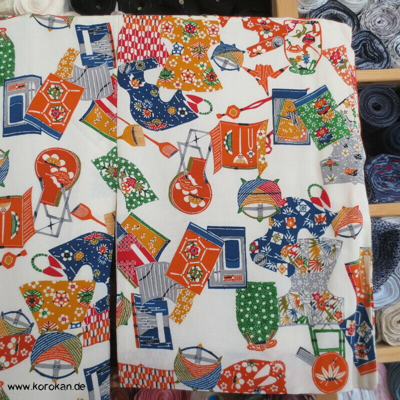 Schönheitsutensilien, Spiegel, Schere, Papier Seidencrepe Komon Kimono
