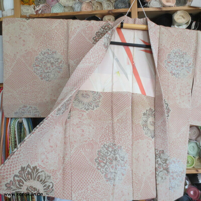Kiribame und Blumen Brokat Haori