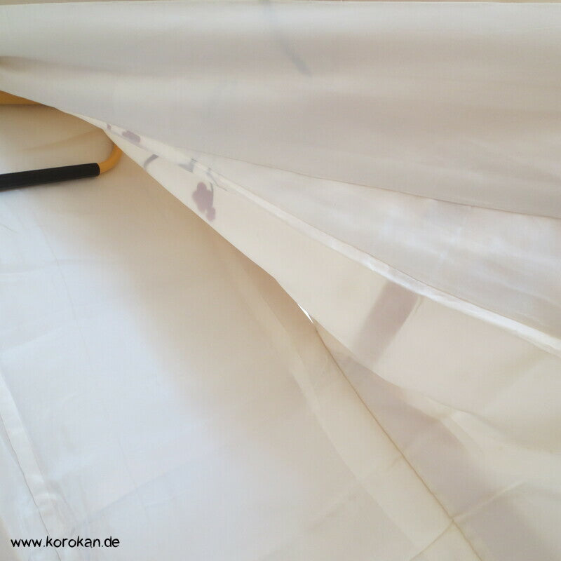 Ume Zweige, Goldflecken Homongi Kimono