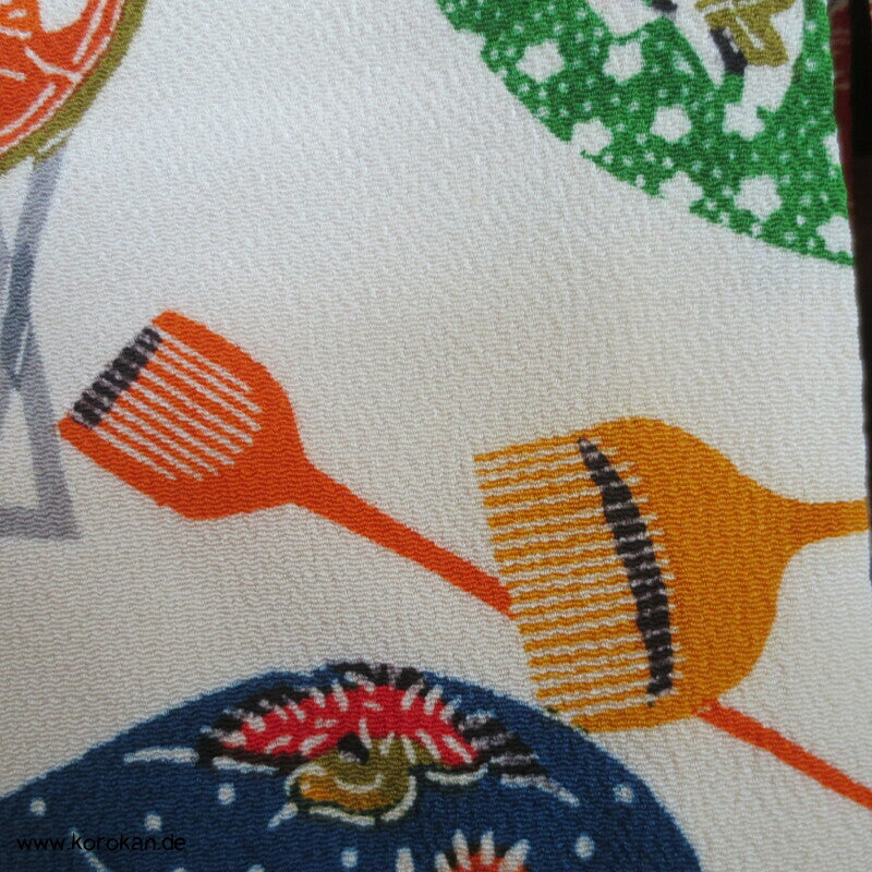 Schönheitsutensilien, Spiegel, Schere, Papier Seidencrepe Komon Kimono