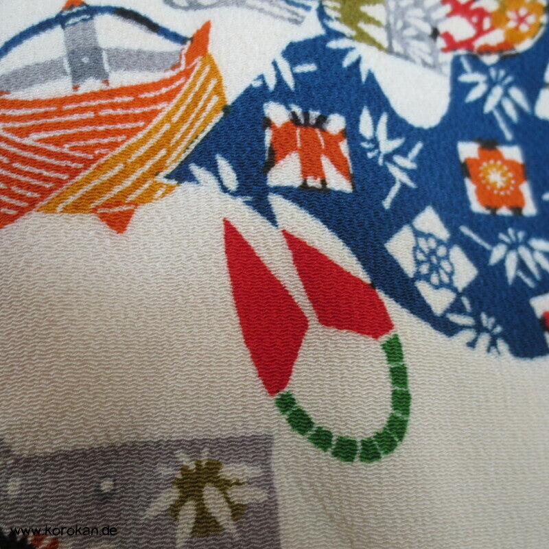 Schönheitsutensilien, Spiegel, Schere, Papier Seidencrepe Komon Kimono