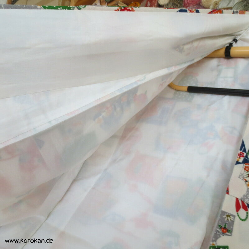Schönheitsutensilien, Spiegel, Schere, Papier Seidencrepe Komon Kimono