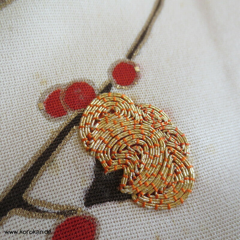 Ume Zweige, Goldflecken Homongi Kimono