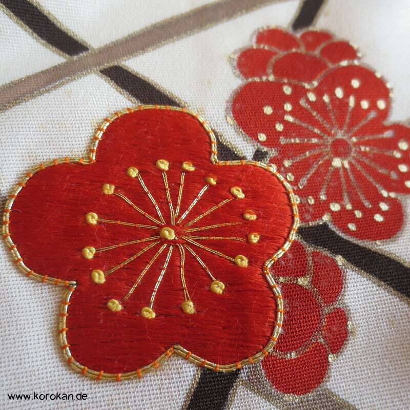 Ume Zweige, Goldflecken Homongi Kimono